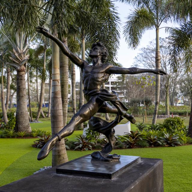 Video of public art at Lake Nona Sculpture Garden