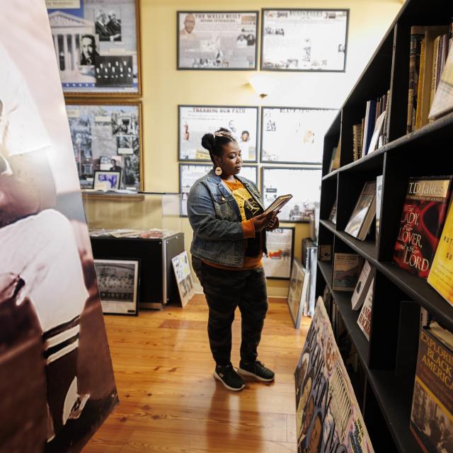 Influencer Katrina Dandridge visits Wells’Built Museum